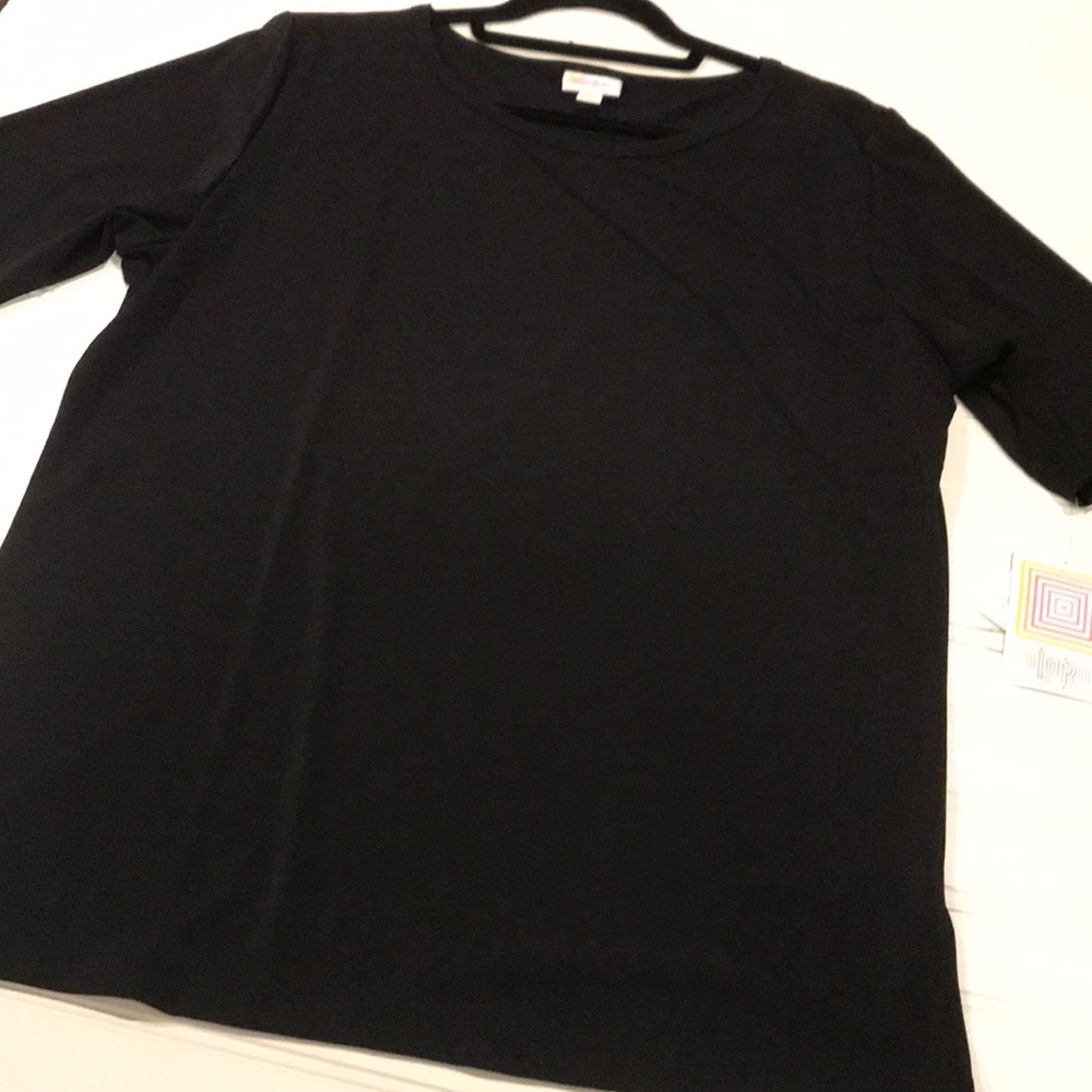 Black Gigi, multiple sizes